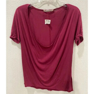We The Free Women’s Red V-Neck Distressed T-Shirt Size S